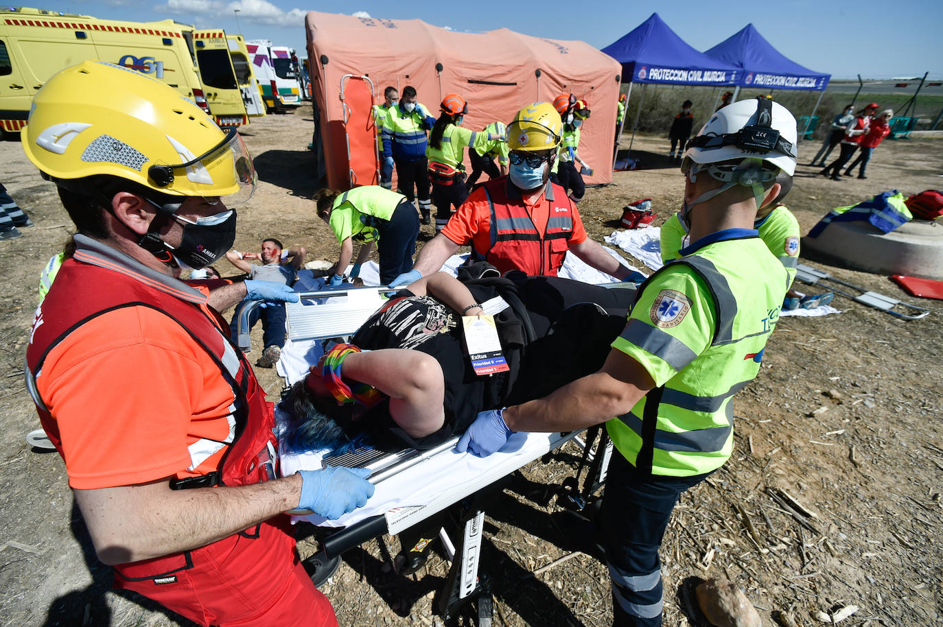 Fotos: Simulacro de accidente aéreo en Corvera para coordinar los servicios implicados en la emergencia