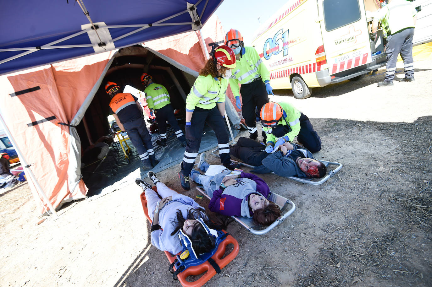 Fotos: Simulacro de accidente aéreo en Corvera para coordinar los servicios implicados en la emergencia