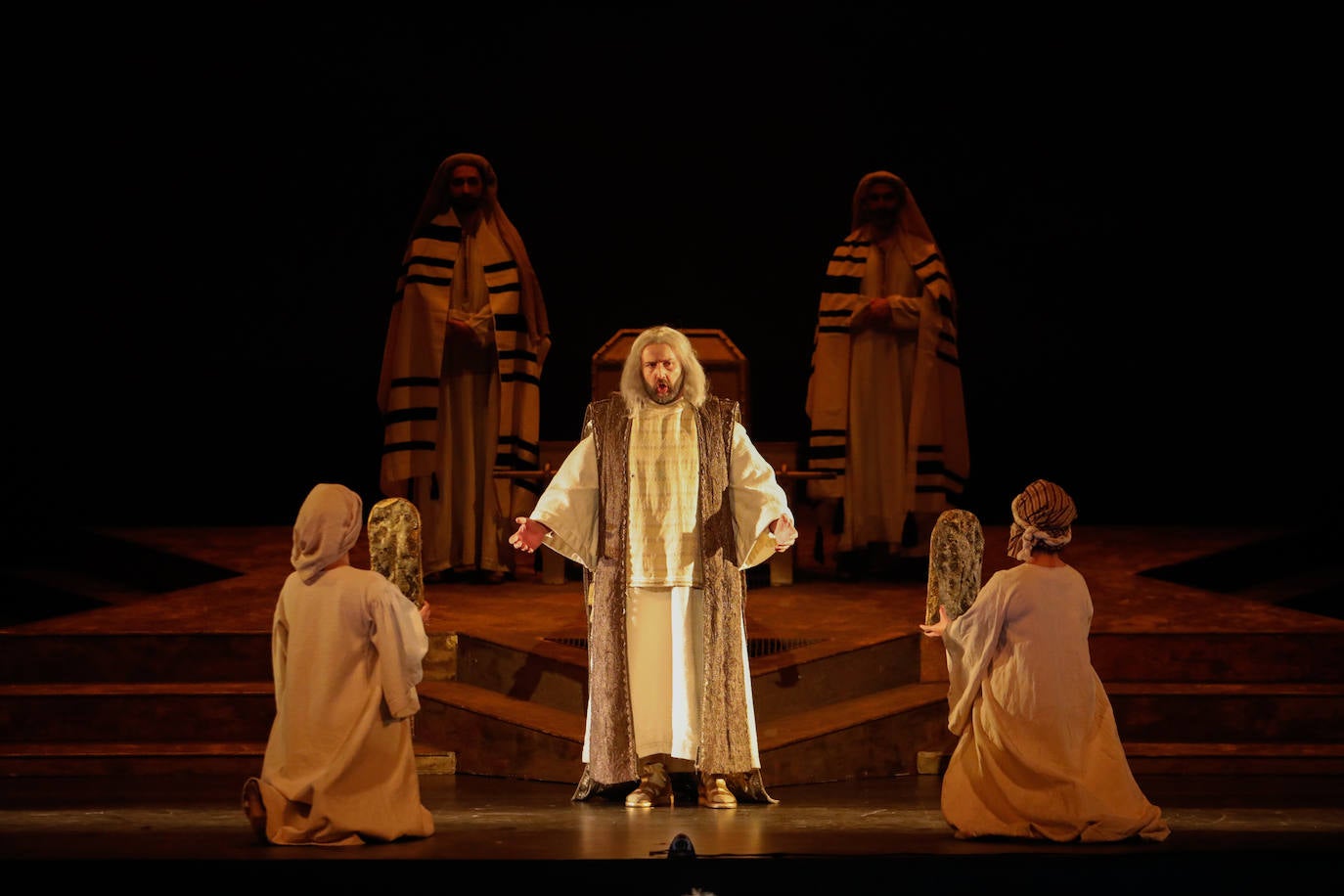 Fotos: Homenaje a Ucrania en el aniversario de &#039;Nabucco&#039; en el teatro Guerra de Lorca