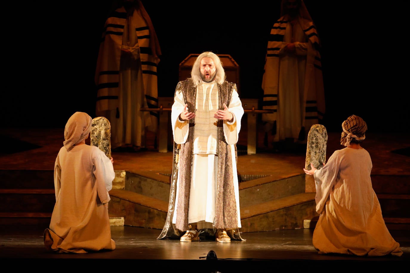 Fotos: Homenaje a Ucrania en el aniversario de &#039;Nabucco&#039; en el teatro Guerra de Lorca