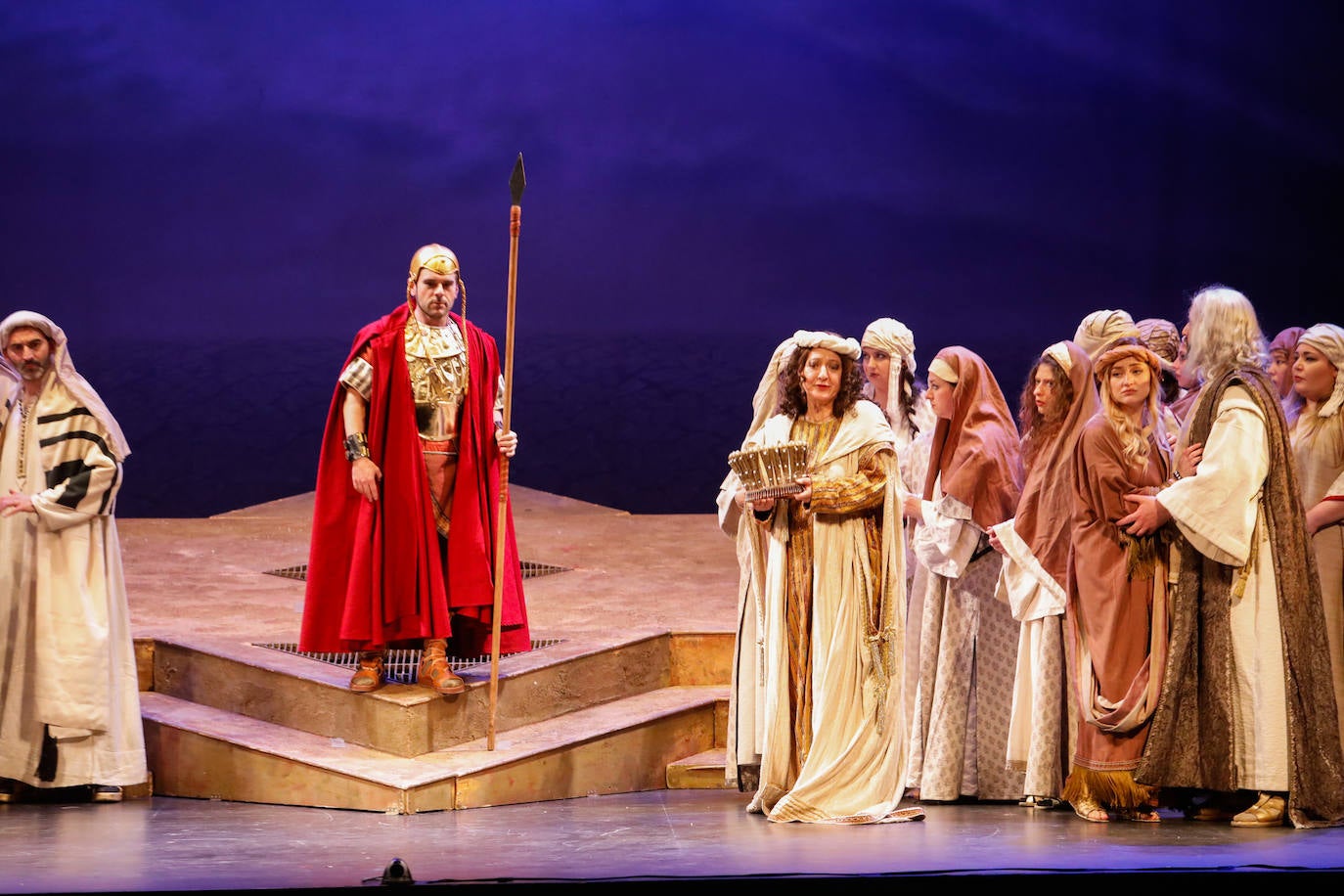 Fotos: Homenaje a Ucrania en el aniversario de &#039;Nabucco&#039; en el teatro Guerra de Lorca