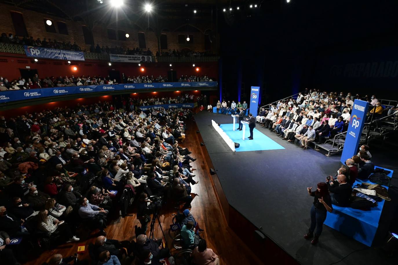 Fotos: Las imágenes del acto de Feijóo en el Teatro Circo de Murcia