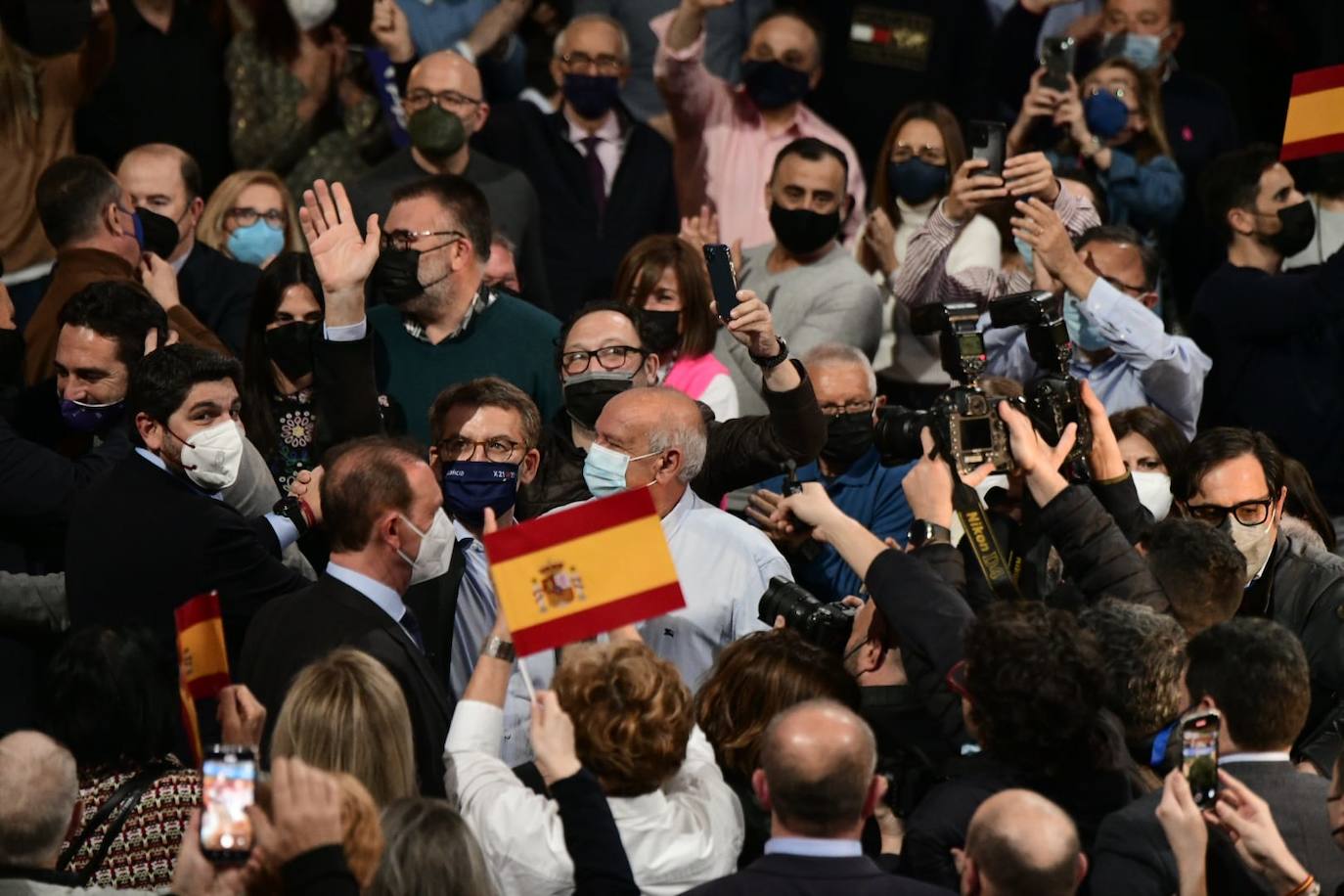 Fotos: Las imágenes del acto de Feijóo en el Teatro Circo de Murcia