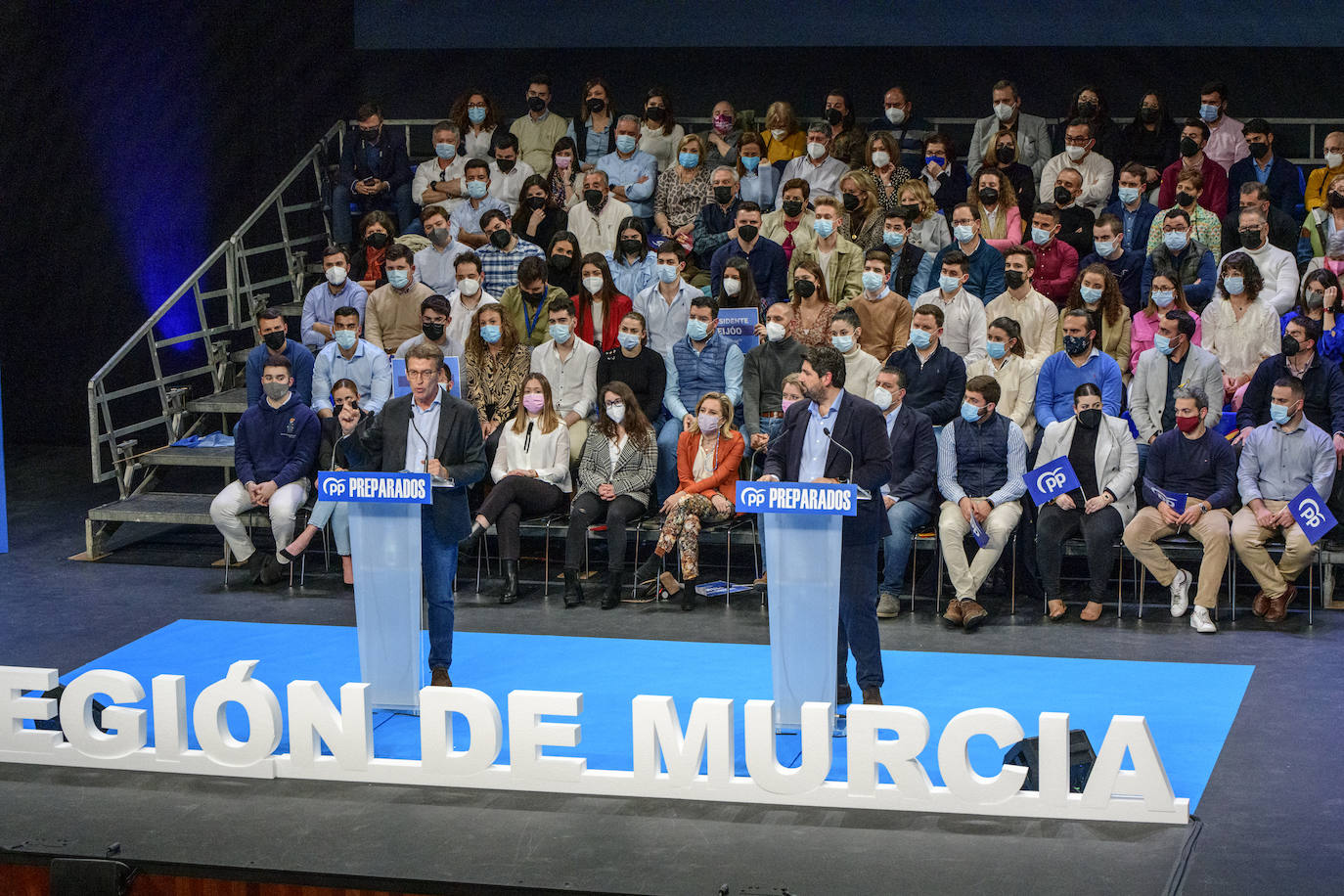 Fotos: Las imágenes del acto de Feijóo en el Teatro Circo de Murcia