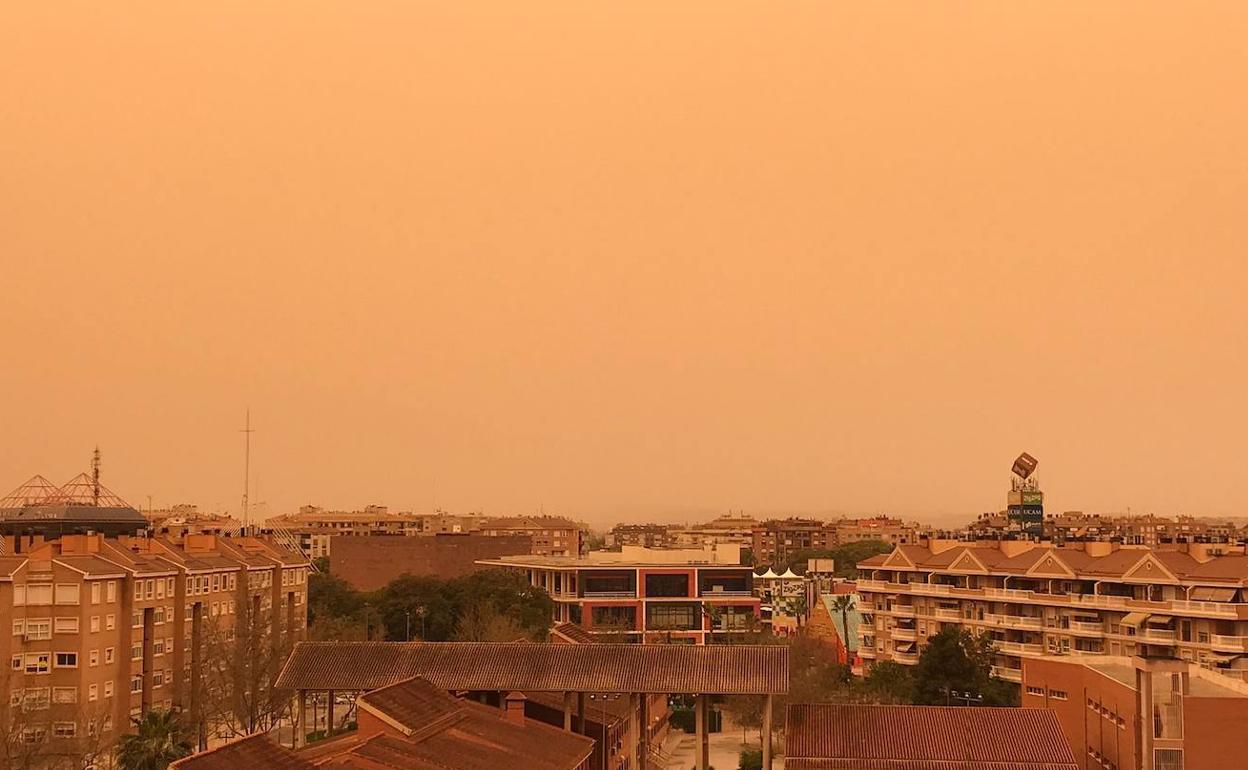 La intensa calima durante este lunes en Murcia. 