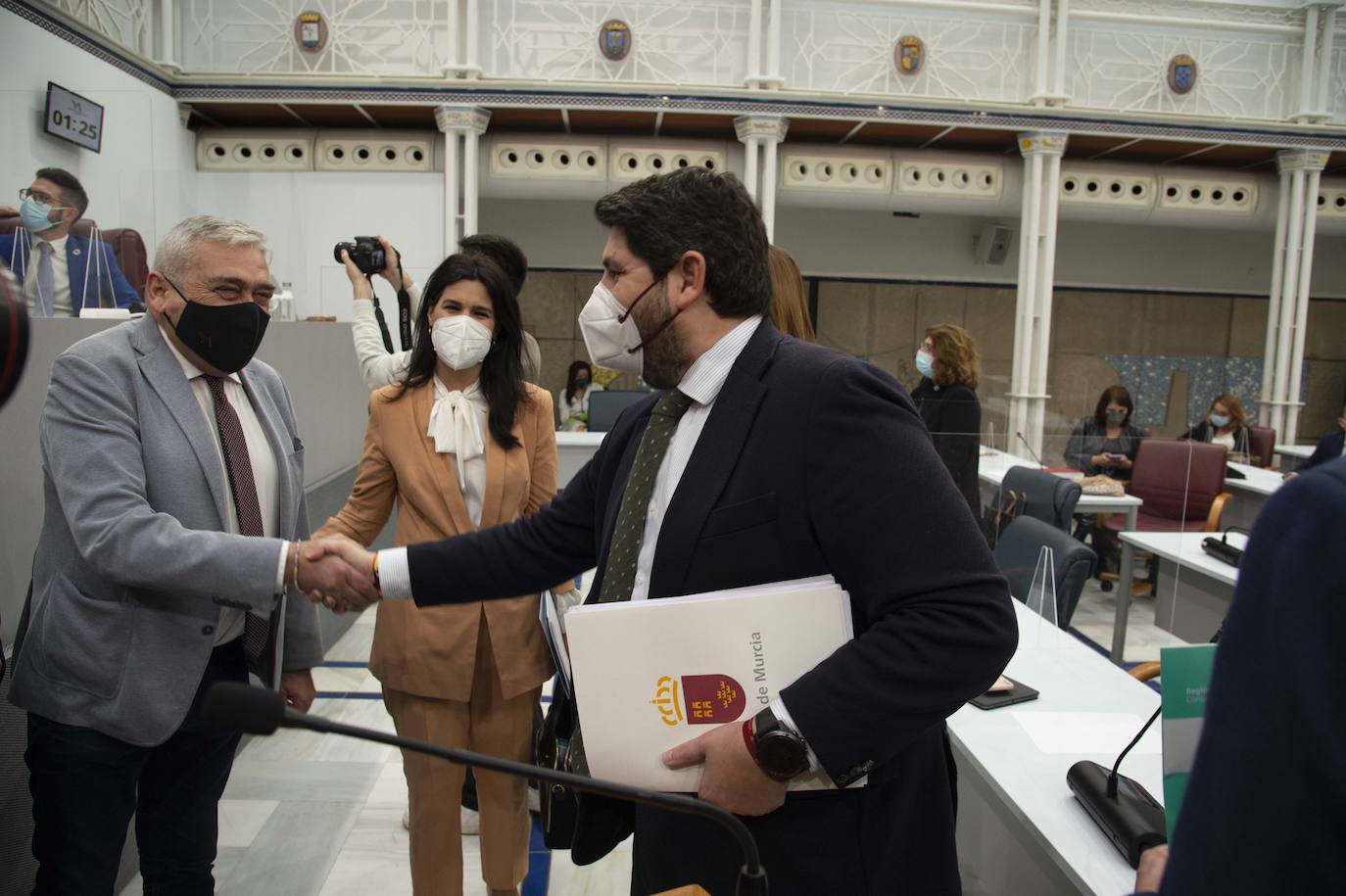 Fotos: Miras respalda en la Asamblea que el Mar Menor tenga personalidad jurídica