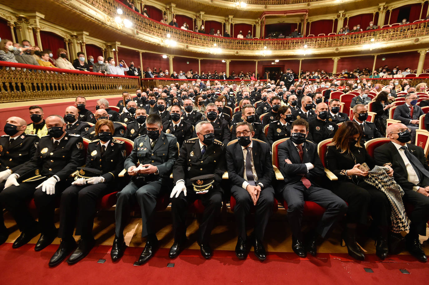 Fotos: Acto institucional del Día de San Patricio en el Teatro Romea de Murcia