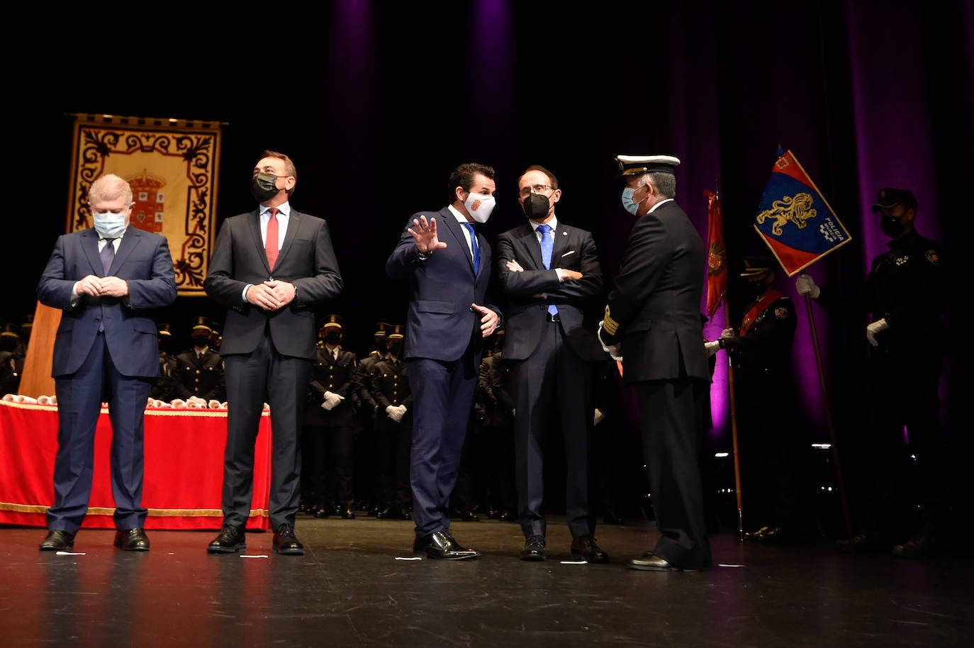 Fotos: Acto institucional del Día de San Patricio en el Teatro Romea de Murcia