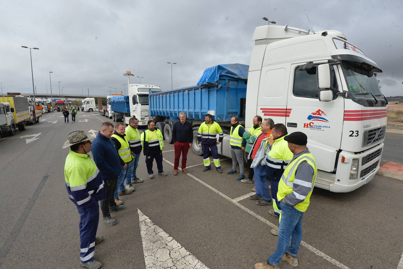 Fotos: Centenares de camioneros colapsan el Tráfico en Murcia, en imágenes