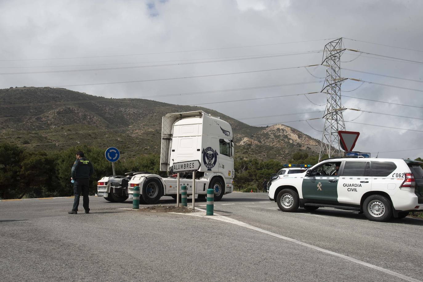 Fotos: Centenares de camioneros colapsan las calles de Cartagena, en imágenes