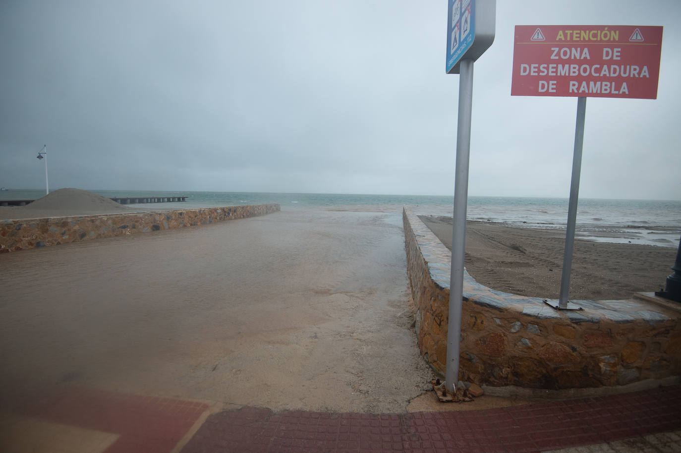 Fotos: La lluvia provoca desprendimientos, caminos inundados y carreteras cortadas en varios puntos de la Región