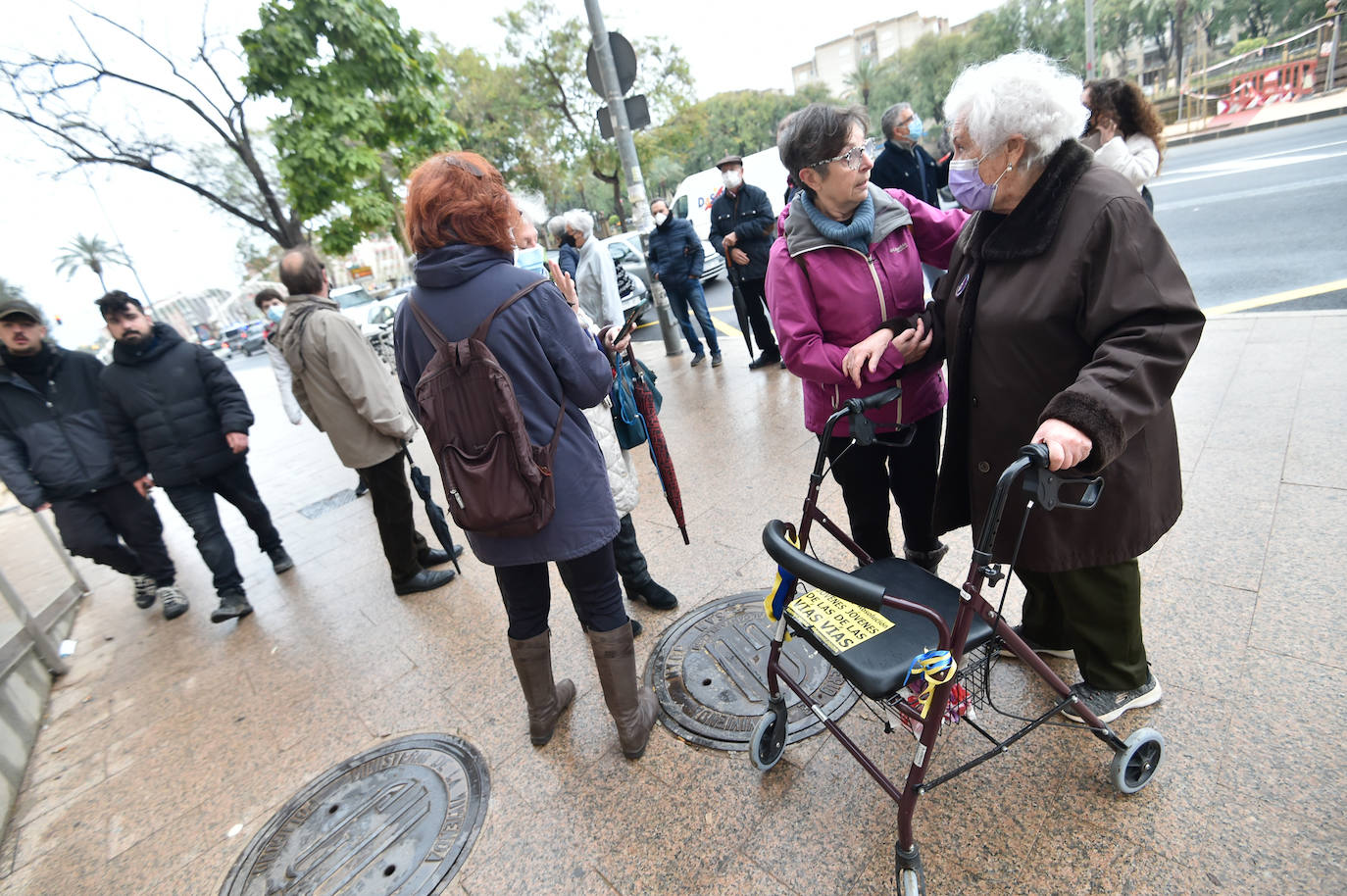 Fotos: Arranca el juicio contra los jóvenes acusados de causar daños en las vías del tren a su paso por Murcia