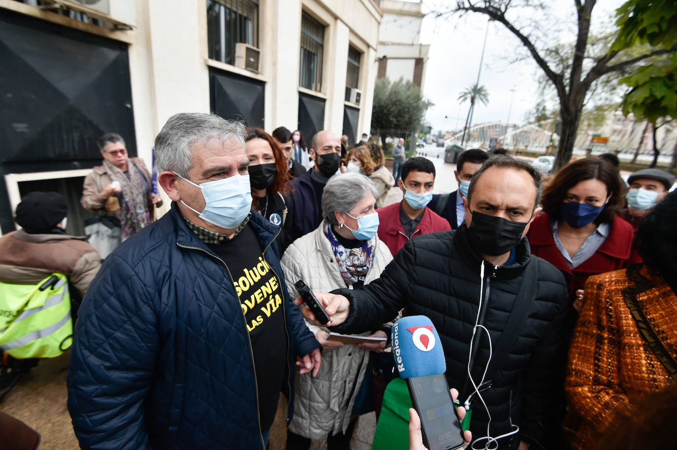 Fotos: Arranca el juicio contra los jóvenes acusados de causar daños en las vías del tren a su paso por Murcia