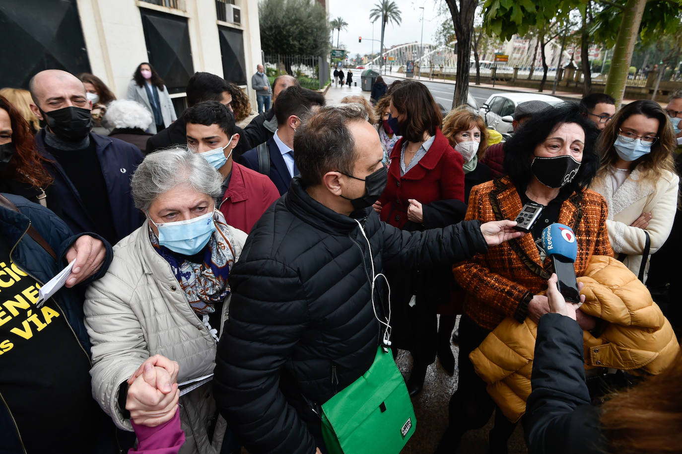 Fotos: Arranca el juicio contra los jóvenes acusados de causar daños en las vías del tren a su paso por Murcia