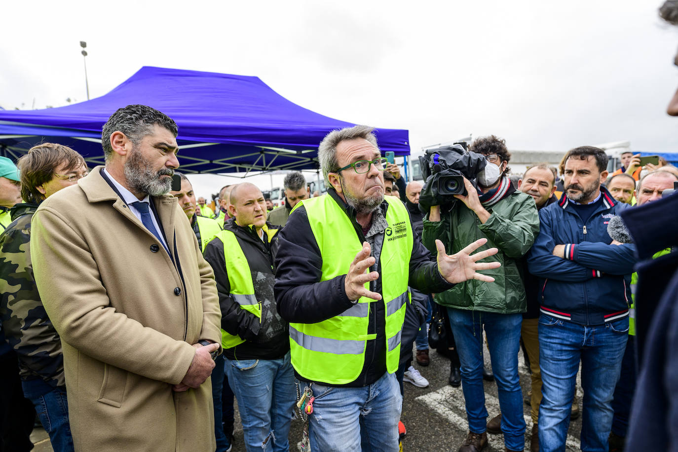 Fotos: Miras respalda a los transportistas y pide bajar el precio del combustible
