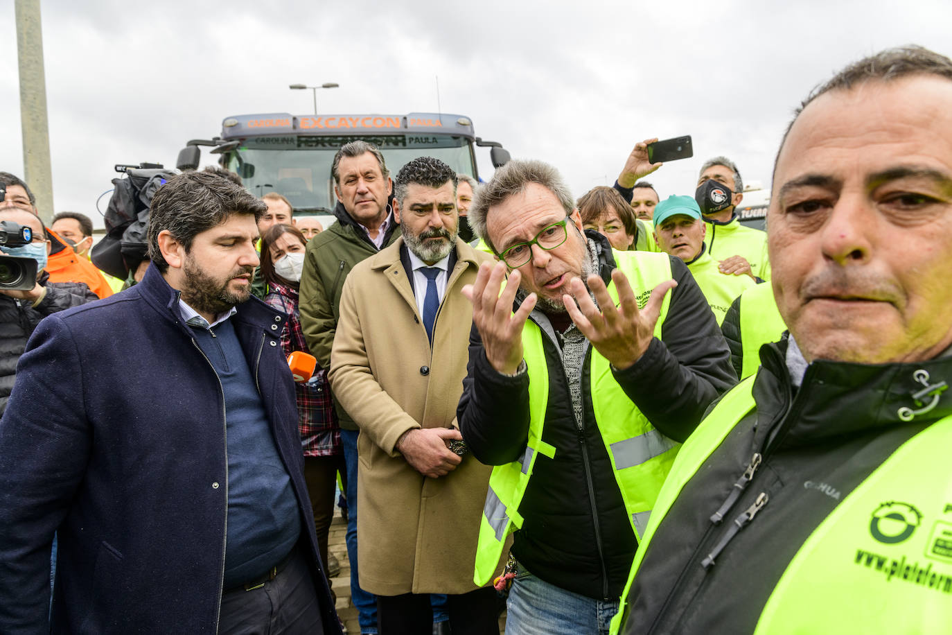 Fotos: Miras respalda a los transportistas y pide bajar el precio del combustible