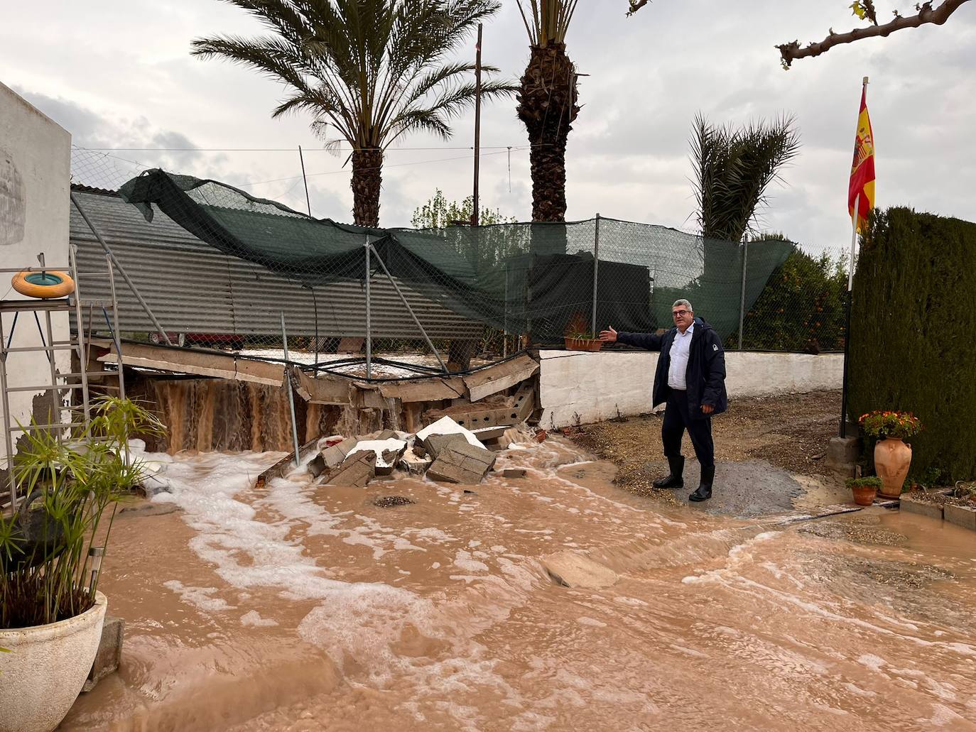 Fotos: La lluvia deja sótanos inundados, vallas reventadas y aves de corral muertas en Sierra Espuña