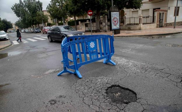 Bache y agrietamientos en Ramón y Cajal. 