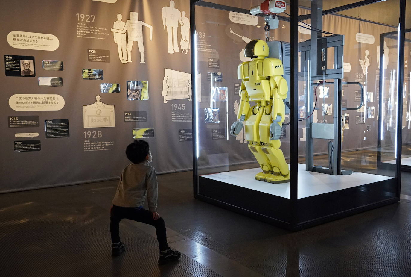 Fotos: Robots y humanos