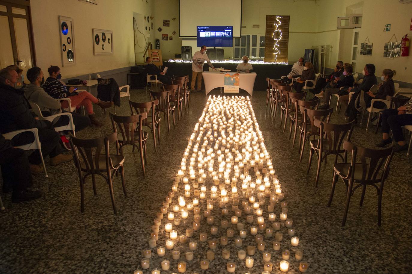 Fotos: Velas de esperanza en Portmán