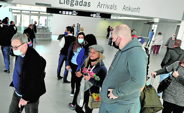 El aeropuerto de Corvera incrementa su actividad y arranca la nueva temporada con 16 rutas