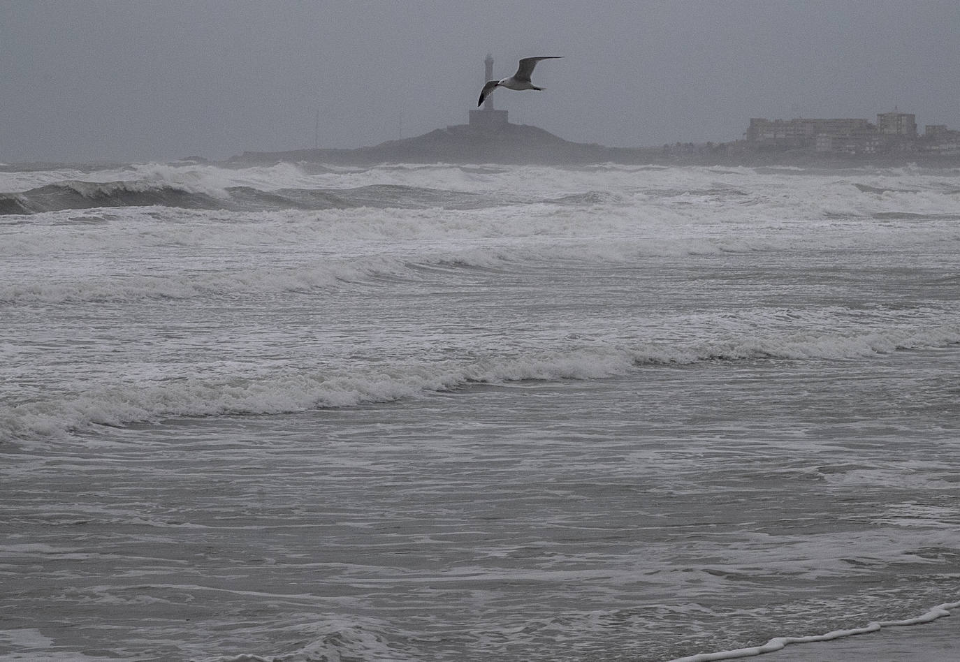 Fotos: El temporal causa daños graves en el paseo marítimo de Cabo de Palos