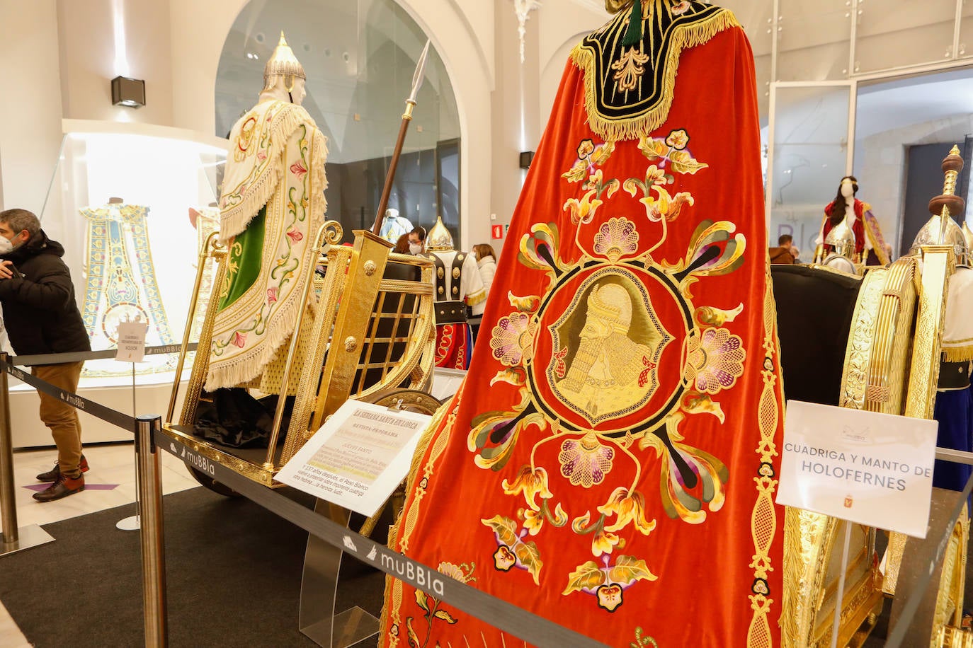 Fotos: Judit lidera los estrenos del Paso Blanco en la Semana Santa de Lorca