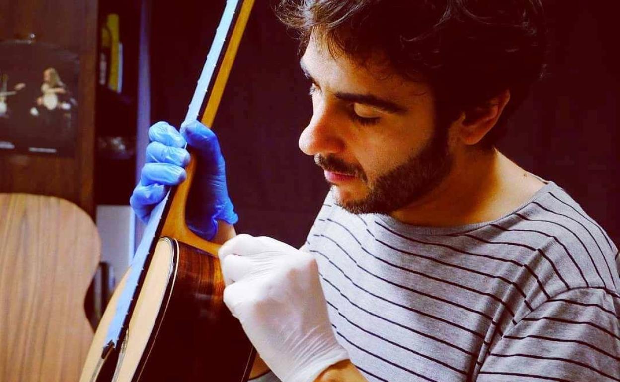 Ángel Gómez de Guillén. 