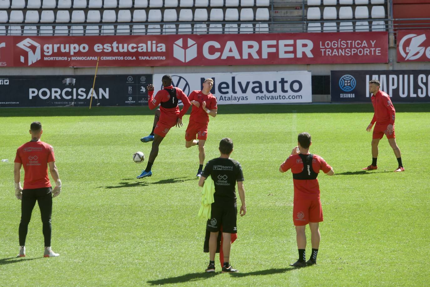 Fotos: El entrenamiento del Real Murcia antes del enfretamiento contra el Hércules, en imágenes