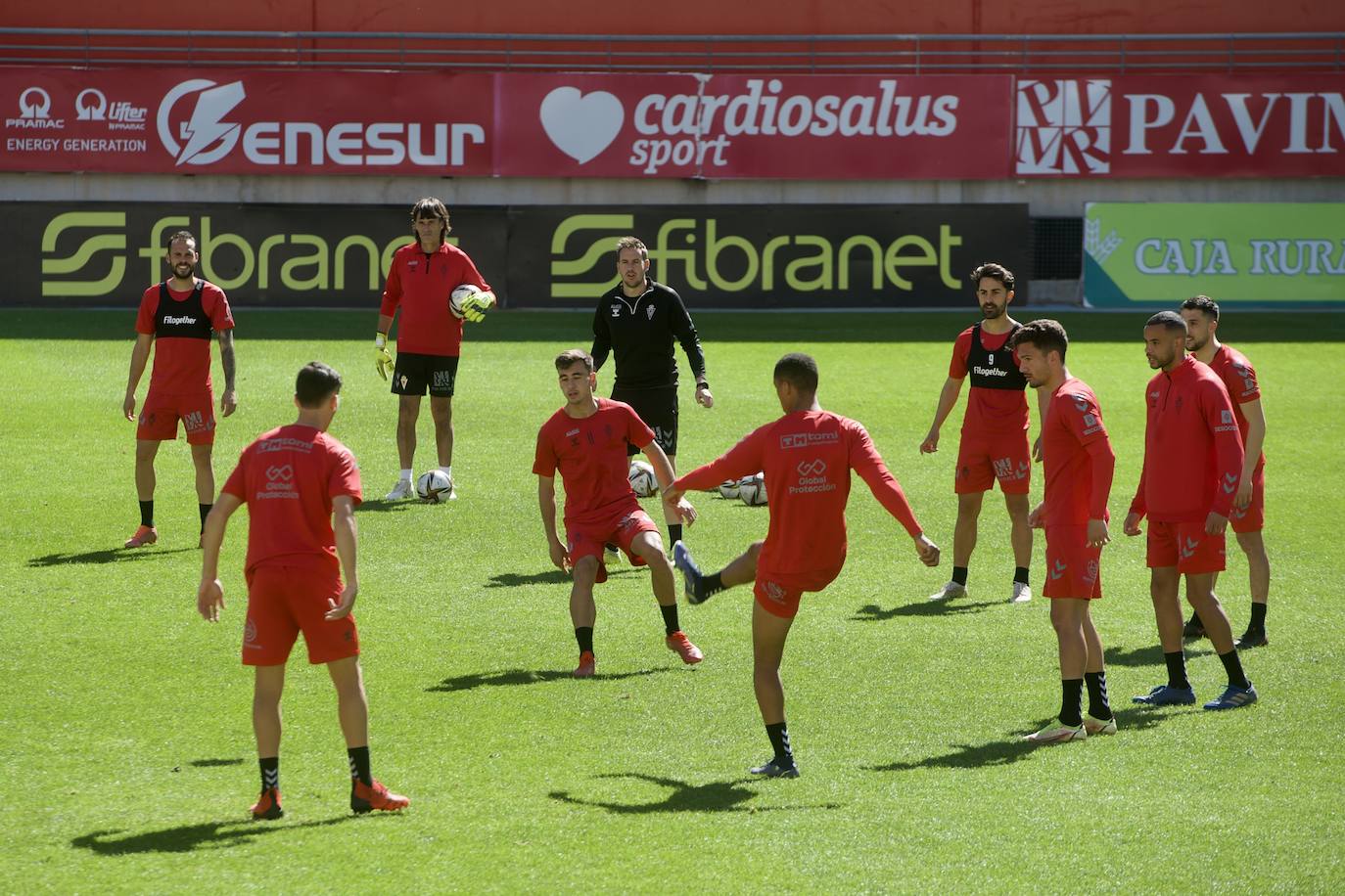 Fotos: El entrenamiento del Real Murcia antes del enfretamiento contra el Hércules, en imágenes