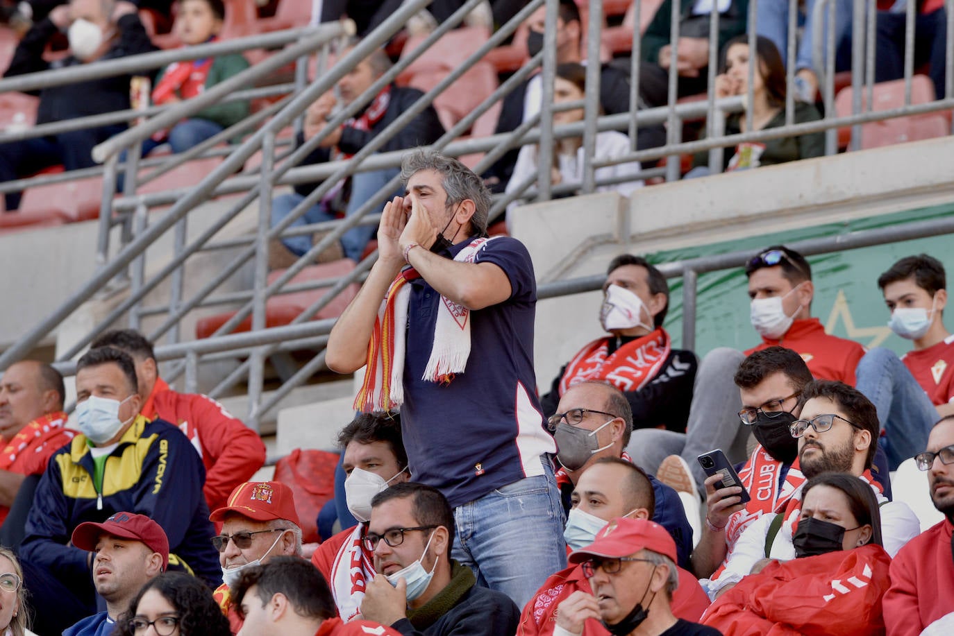 Fotos: Búscate en el Enrique Roca en el empate del Real Murcia frente al Hércules