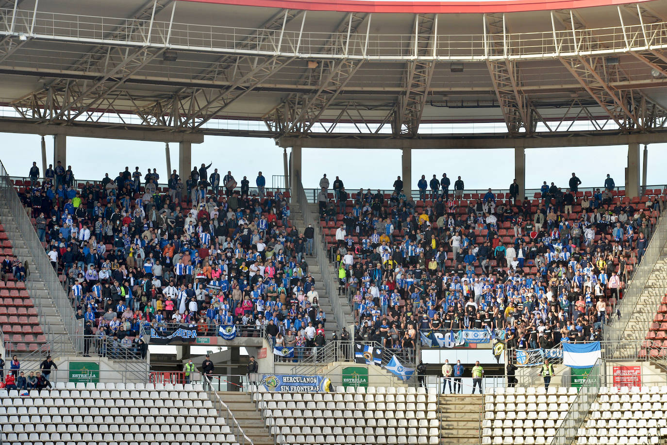 Fotos: Búscate en el Enrique Roca en el empate del Real Murcia frente al Hércules