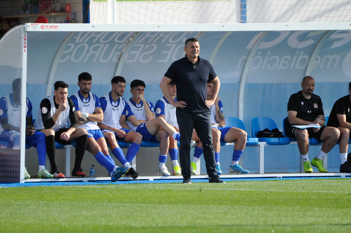Fotos: El Águilas sale del infierno (Águilas 2, La Nucía 0)