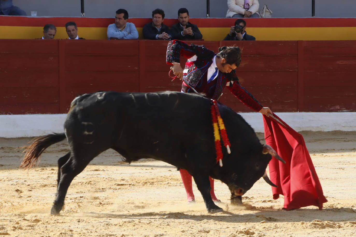 Fotos: Puerta grande para Ureña y Galdós en Yecla