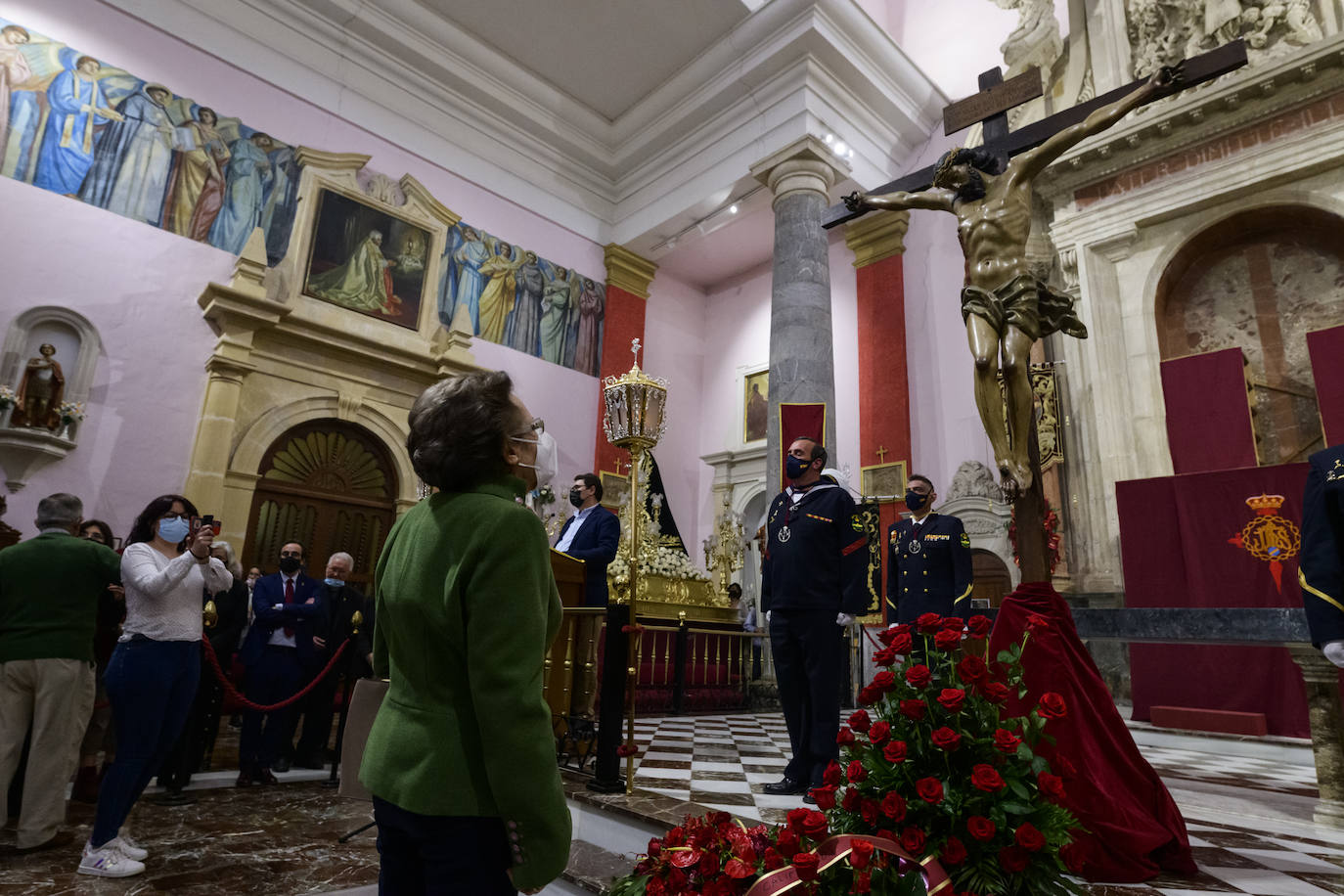 Fotos: Descendimiento del Cristo del Perdón en la iglesia de San Antolín de Murcia