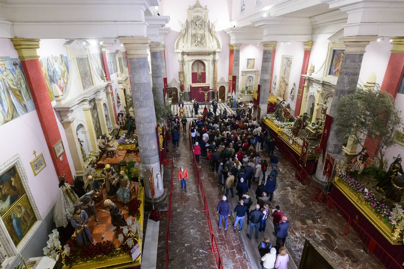 Fotos: Descendimiento del Cristo del Perdón en la iglesia de San Antolín de Murcia