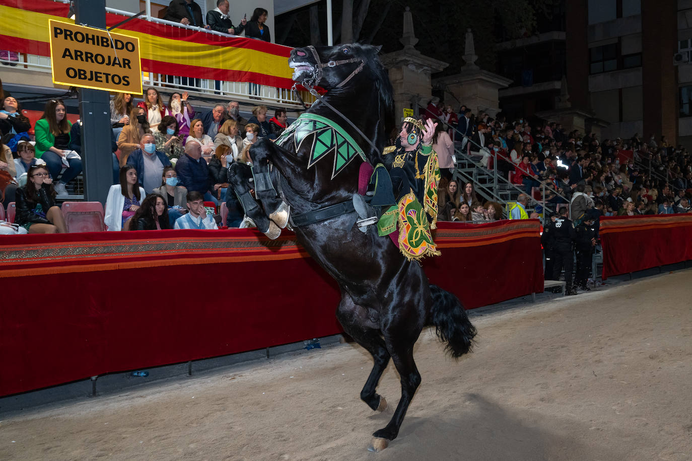 Fotos: El pueblo hebreo llena de júbilo la carrera en la noche del Domingo de Ramos en Lorca