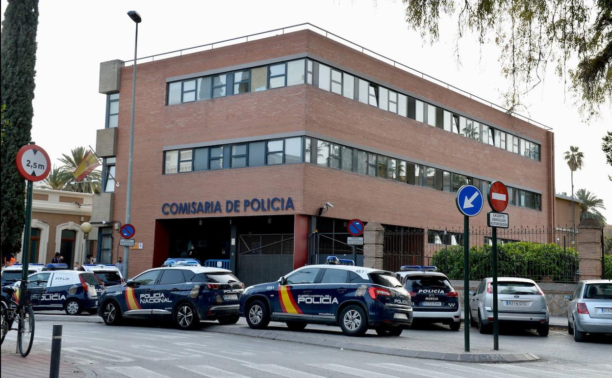 Comisaría de la Policía Nacional en el barrio de El Carmen de Murcia, en una fotografía de archivo.