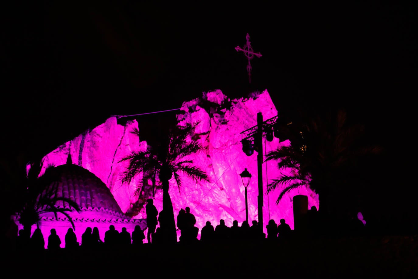 Fotos: Las imágenes del vía crucis del Lunes Santo en Lorca