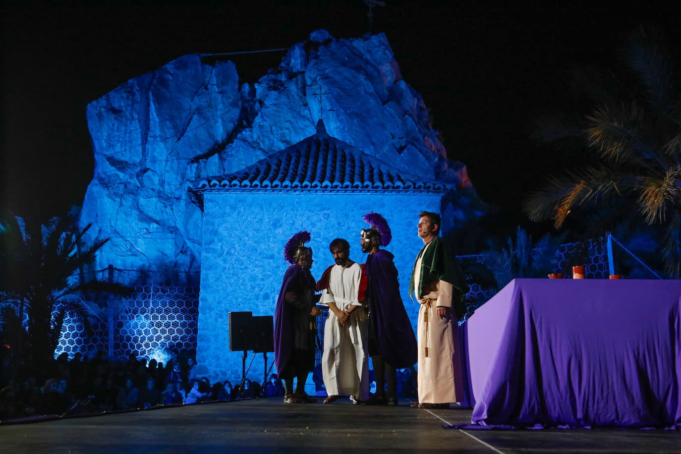 Fotos: Las imágenes del vía crucis del Lunes Santo en Lorca
