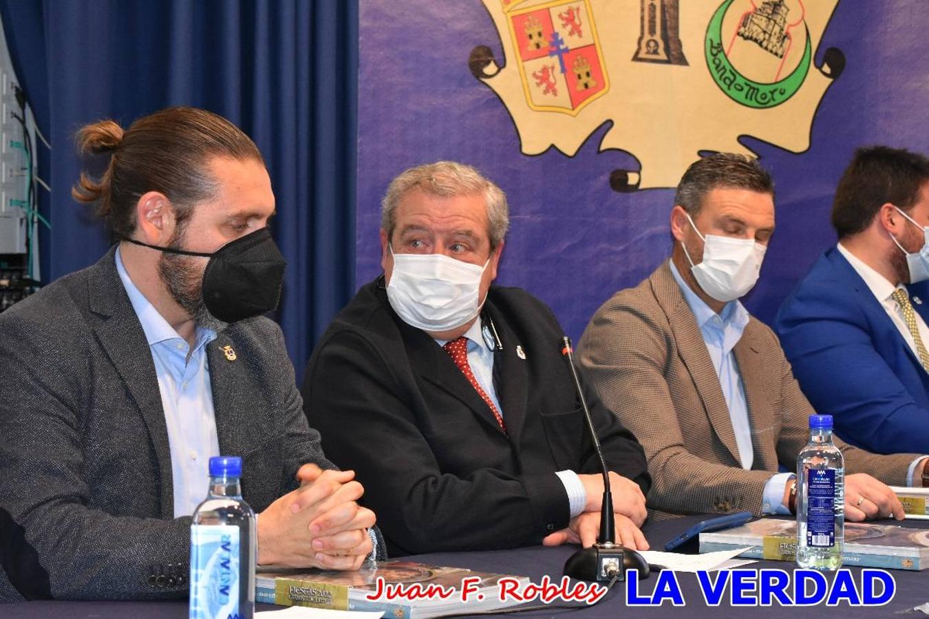 La Casa de Cultura «Emilio Sáez» de Caravaca de la Cruz acogió anoche la presentación de la Revista de Fiestas 2022, que ha sido diseñada por Láser-Fotógrafos. 