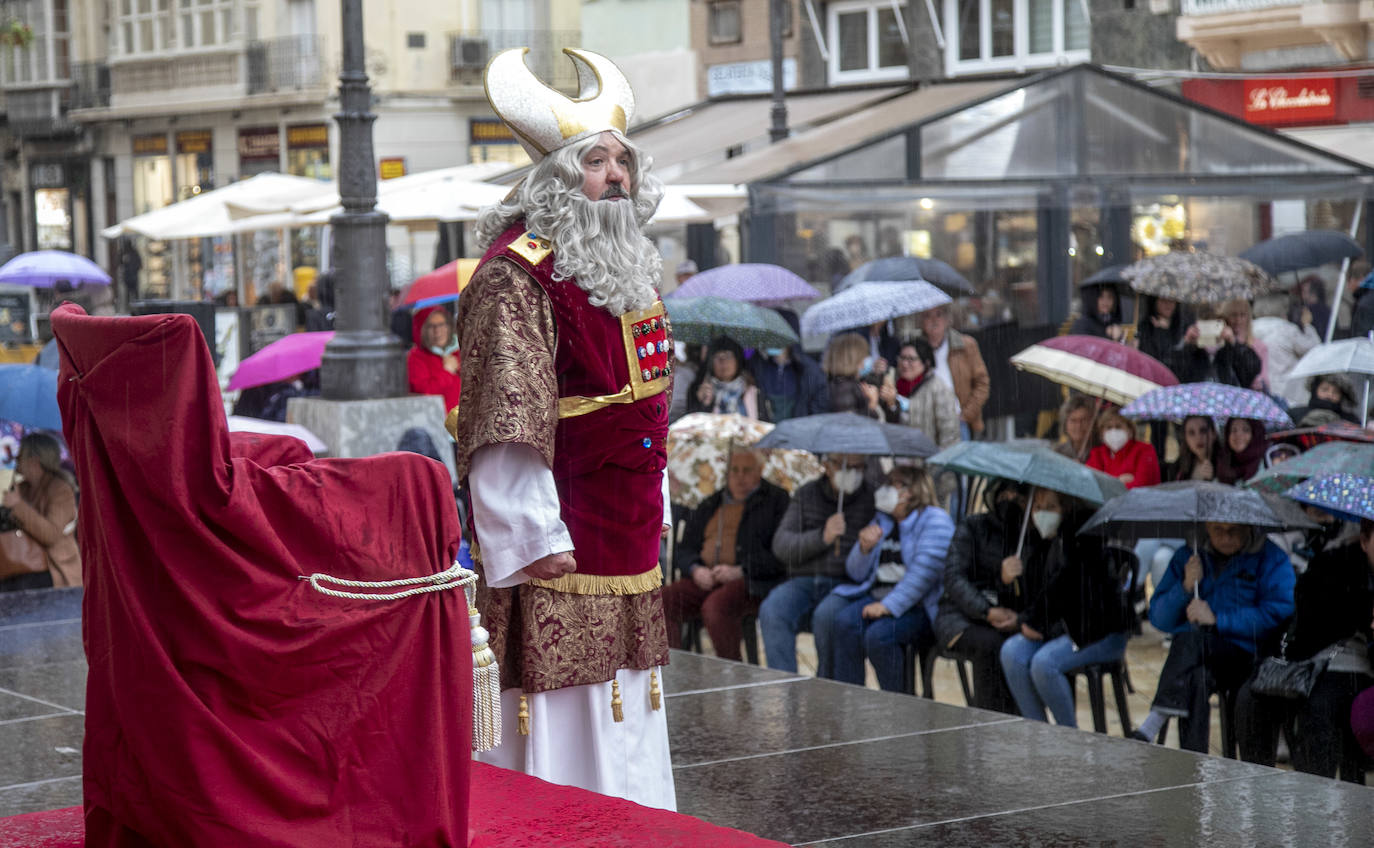Fotos: Un aguacero obliga a suspender el Lavatorio en Cartagena