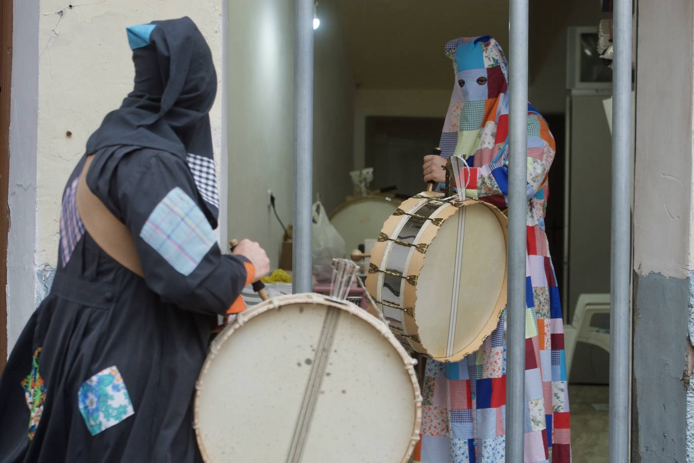 Fotos: Los tambores vuelven a las calles de Moratalla en el Jueves Santo