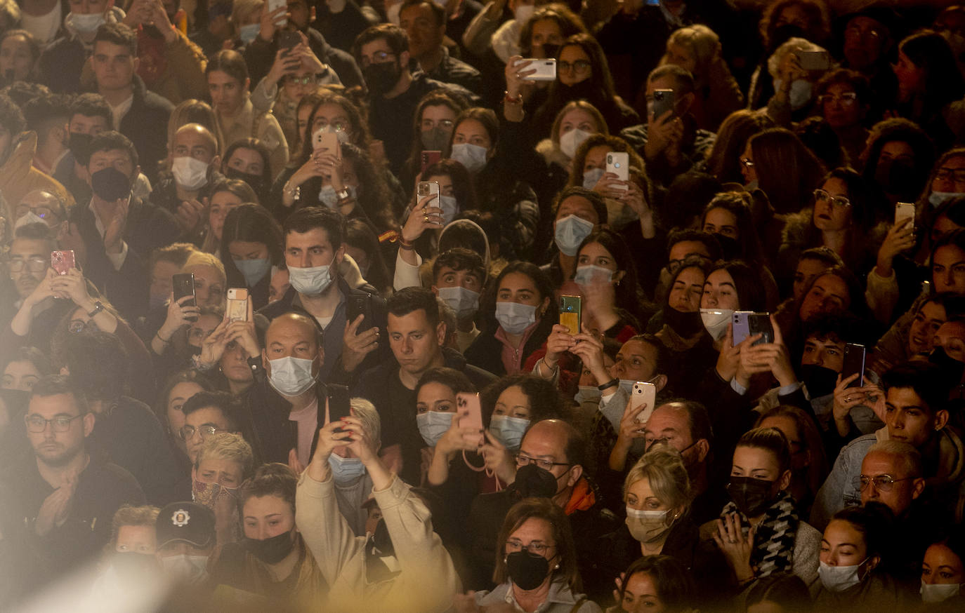 Fotos: Salve al Primer Dolor, único consuelo para los californios