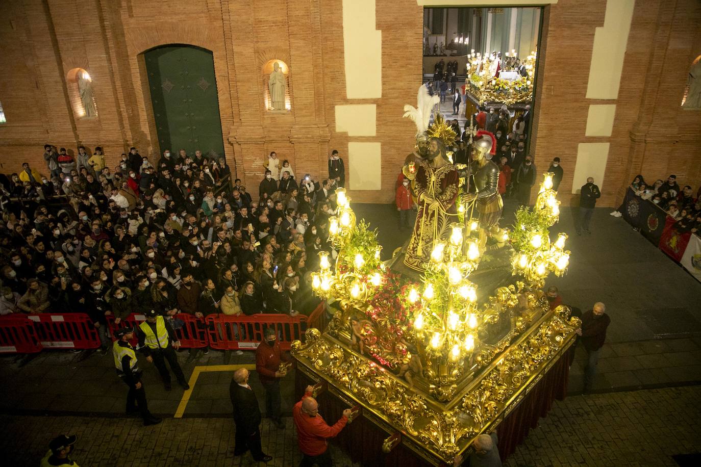 Fotos: Salve al Primer Dolor, único consuelo para los californios