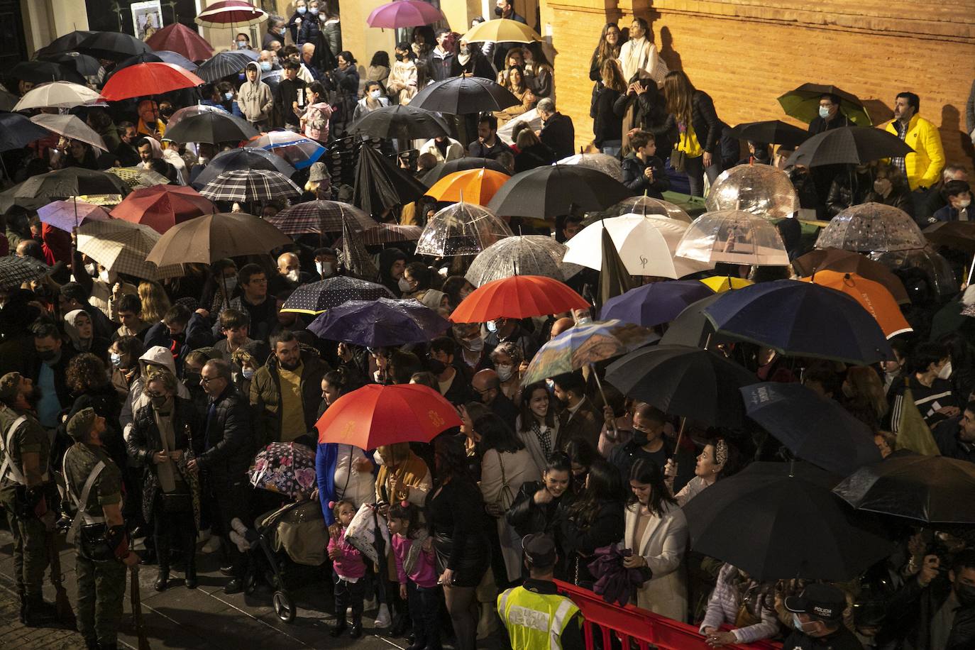 Fotos: Salve al Primer Dolor, único consuelo para los californios