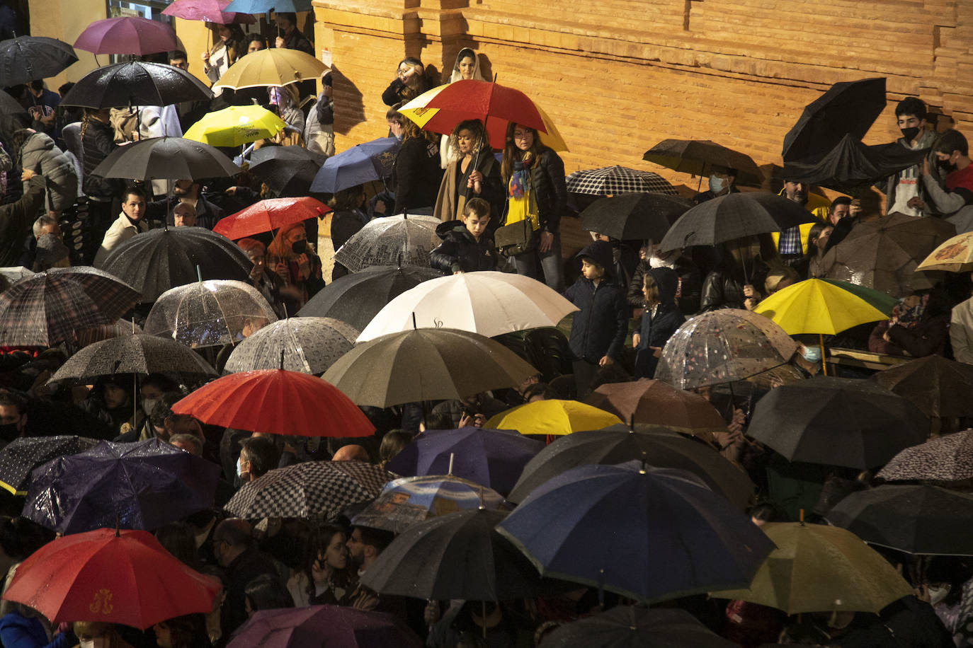 Fotos: Salve al Primer Dolor, único consuelo para los californios