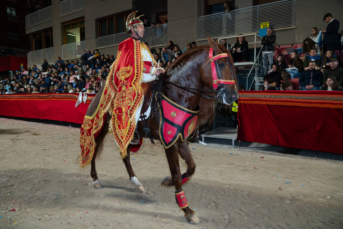 Fotos: Desfile bíblico-pasional del Viernes Santo en Lorca