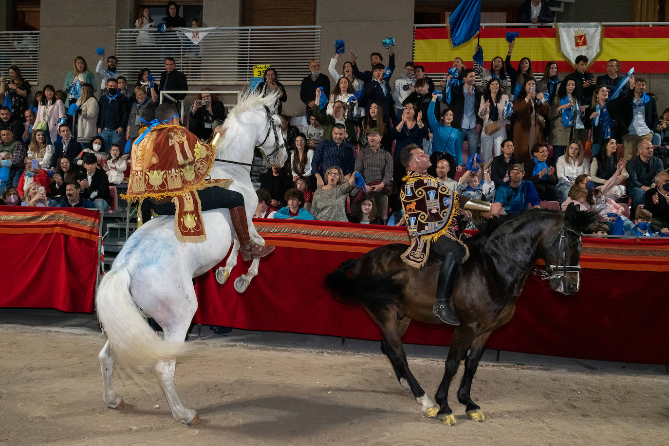 Fotos: Desfile bíblico-pasional del Viernes Santo en Lorca