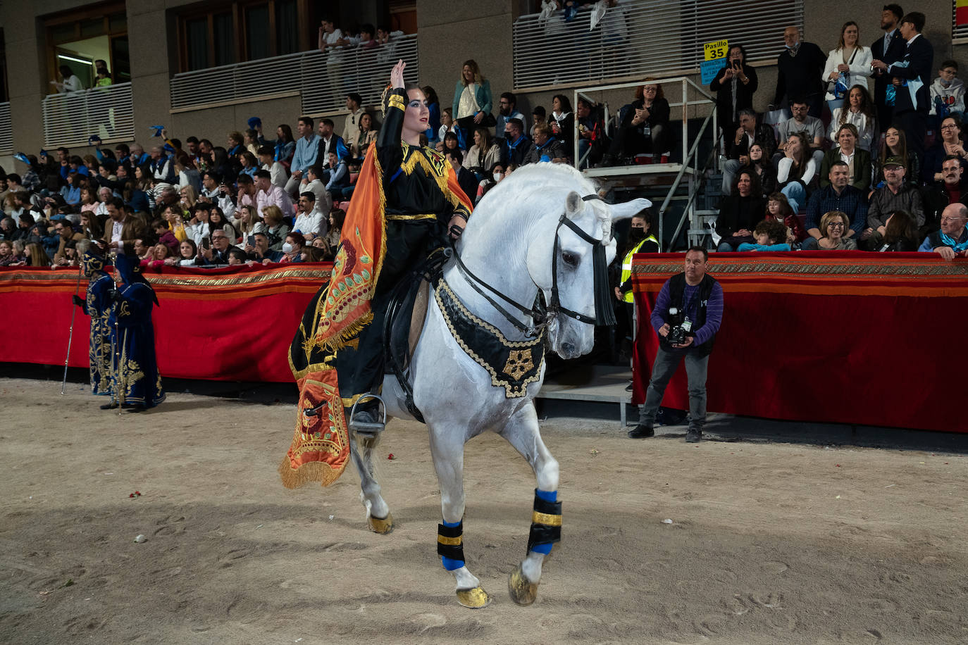 Fotos: Desfile bíblico-pasional del Viernes Santo en Lorca